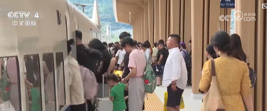 过境免签、通关便利等政策叠加释放2024年暑运持续“火热”