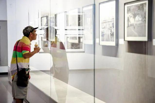 九游娱乐：文化和旅游部2024年全国美术馆馆藏精品展出季入选项目｜时空追遗——致敬黄笃初百年影像展在湖州举办