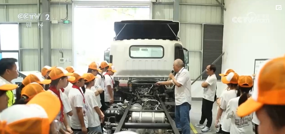 九游娱乐：聚人气、引客流“暑期档”旅游掀起文旅消费“新”热潮(图5)