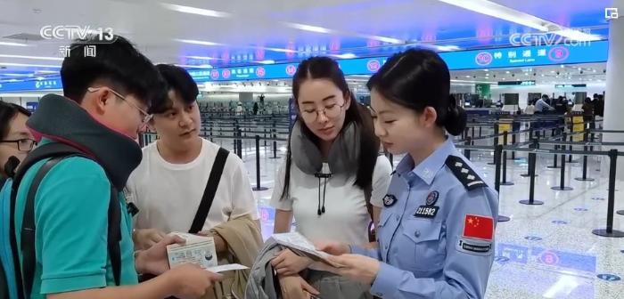 多地口岸出入境人数持续攀升“五一”假期跨境游高峰提前到来(图8)