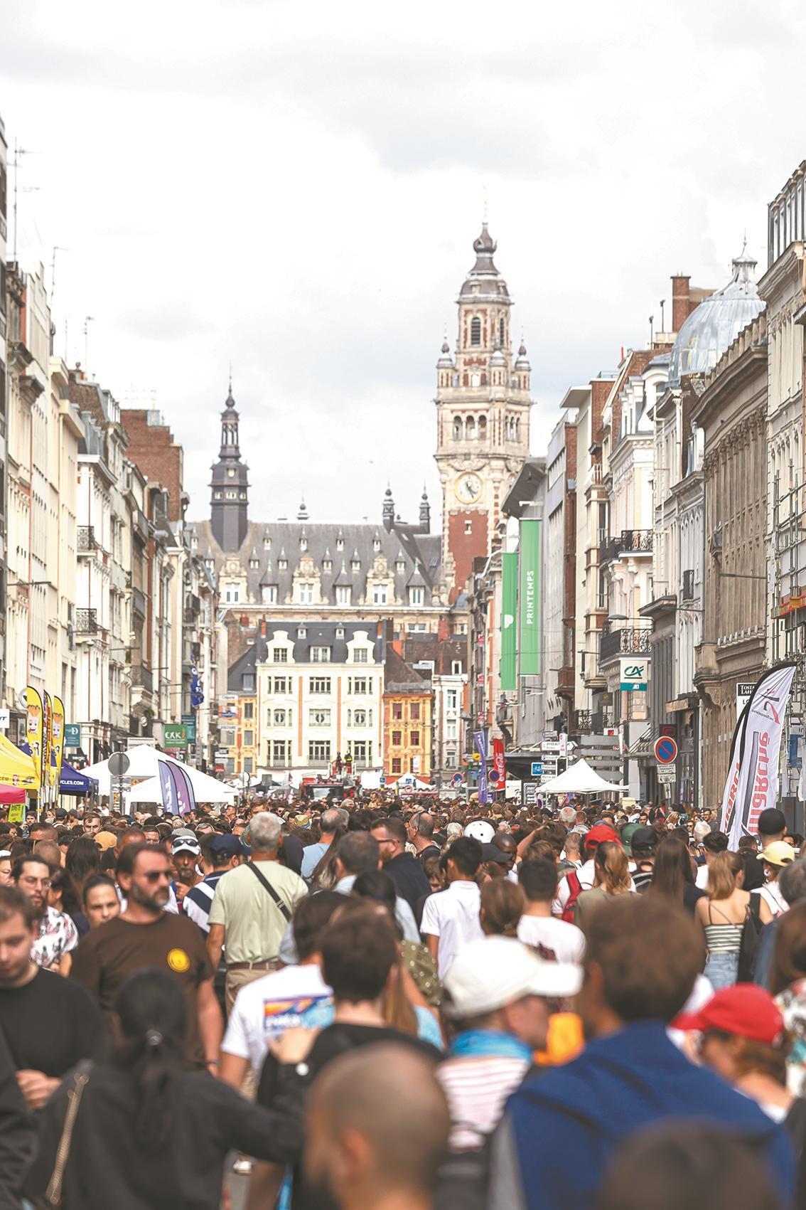 九游娱乐：出境游、中长线国内游领衔迎接最火黄金周(图2)