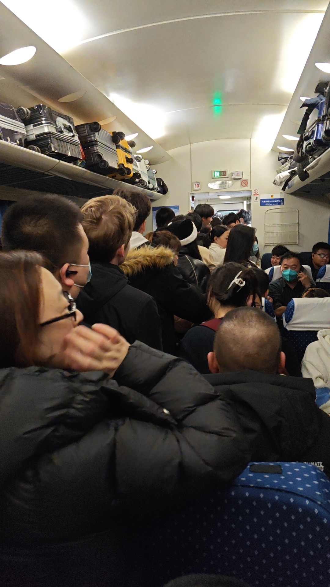 2024年春节旅游火爆空前：游客北上“过雪年”、南下“避寒游”热闹后返程却似“渡劫”(图5)