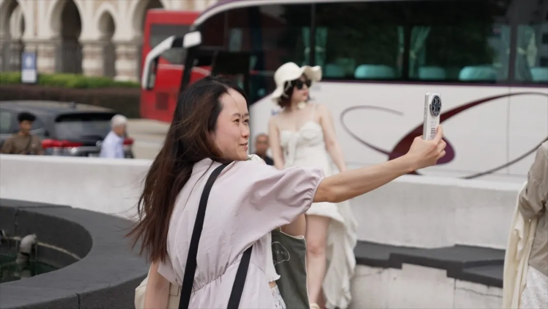 对于中国游客马来西亚网红店员给出了这个评价！(图2)