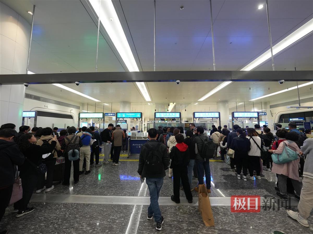 中国免签“朋友圈”增多武汉迎来首批享受免签政策外国旅客(图2)