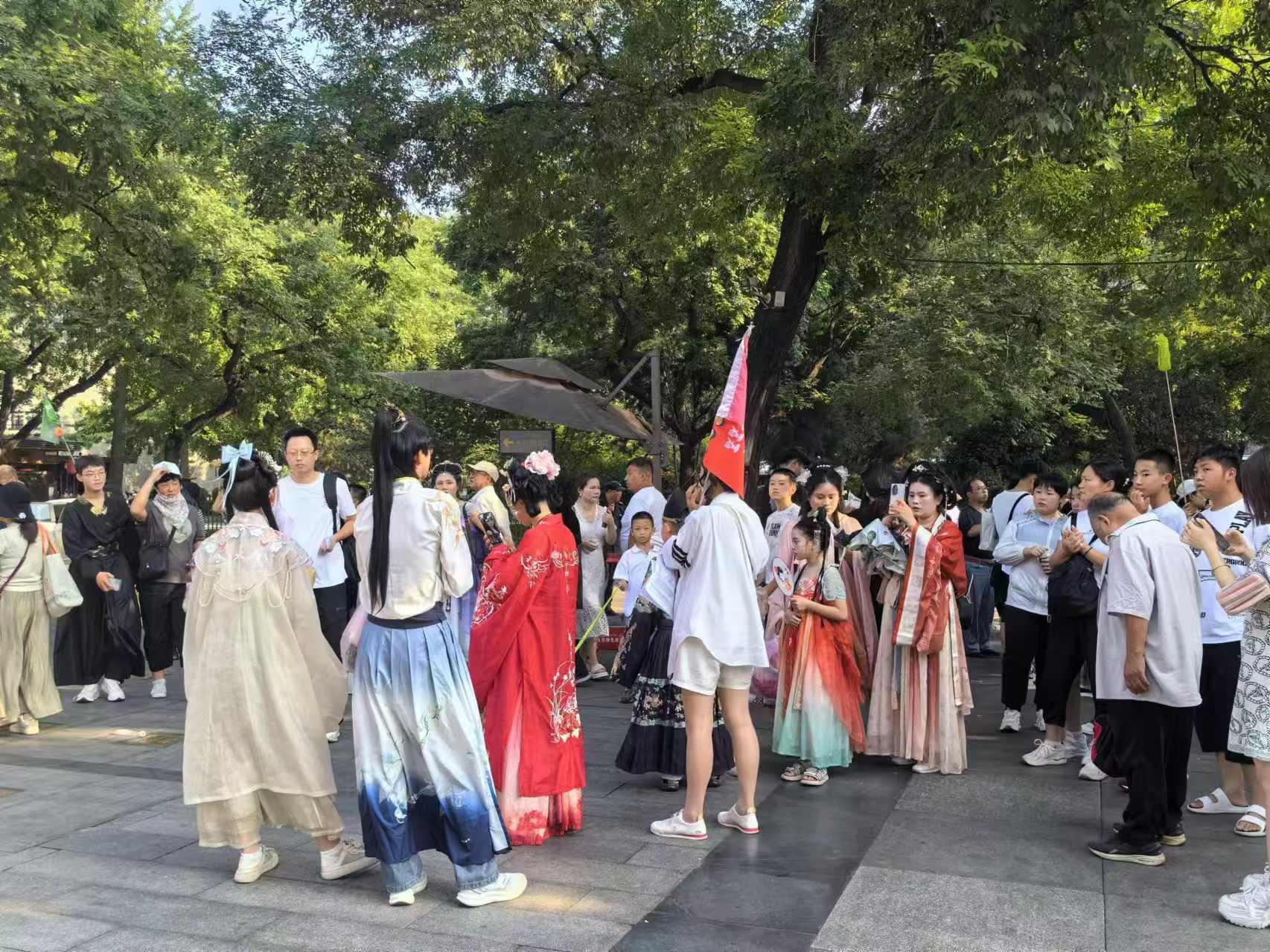 暑期出境自由行持续领跑海外租车、国际邮轮倍数级增长(图2)