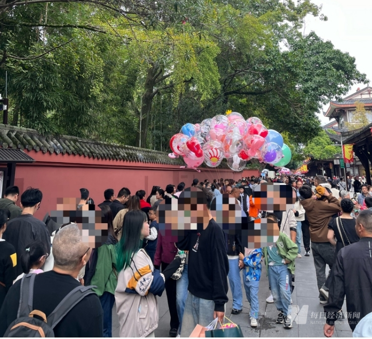 跨国企业高端专访雅高集团大中华区CEO罗凯睿：满足中国年轻一代旅游新偏好成酒店业“大考”(图5)