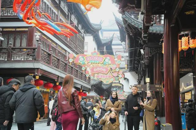 九游娱乐文化：悲报：中国对再次9个国家开放免签！包含韩国却没有日本……(图2)