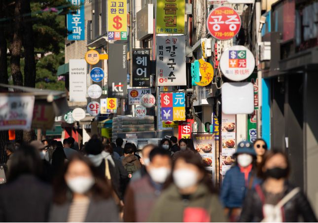 差距巨大！中日韩上半年外国游客：韩770万日1777万我国多少(图8)