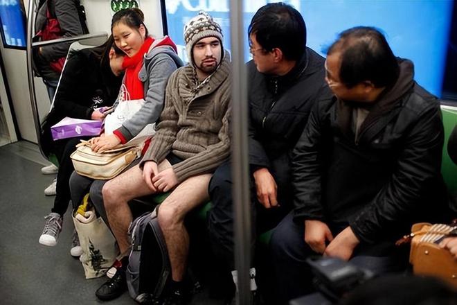 三观碎裂免签国家越来越多穷游没素质的老外也越来越多(图10)