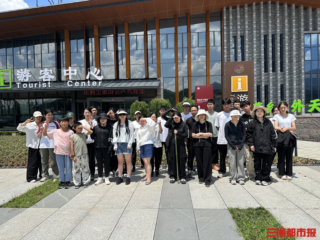 九游娱乐：年轻派丨旅行+社交长沙“00后”合伙人创业推出大学生旅行社(图2)