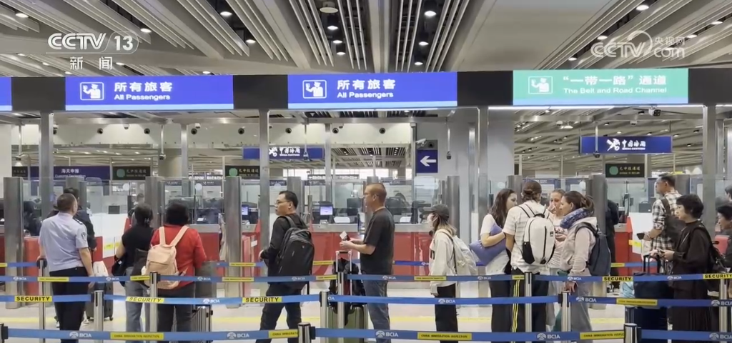 九游娱乐文化：1014万人次热度不减！“中国游”持续升温大美中国欢迎你
