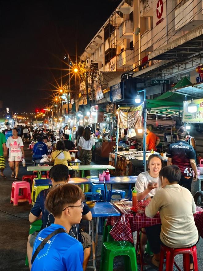 中国近三年前往泰国旅游人数对比：22年28万23年350万24年呢(图4)