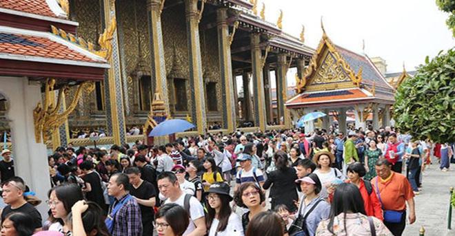 中国近三年前往泰国旅游人数对比：22年28万23年350万24年呢(图14)