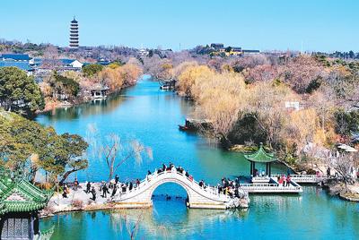 错峰出游奔赴春天