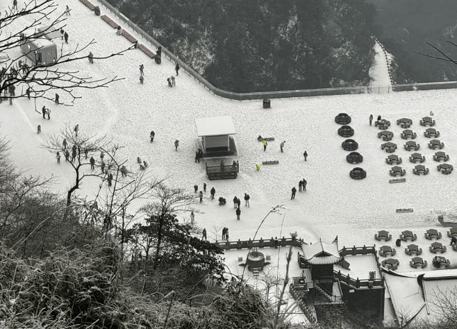 九游娱乐文化：张家界当地哪个旅行社口碑好？张家界当地豪华3日游跟团报价(图2)