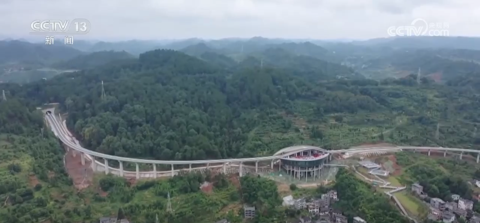 九游娱乐：“2小时高铁圈”解锁清明短途游新体验“假日经济”焕发新活力(图10)