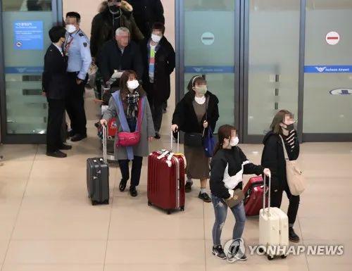 九游娱乐：日本正进一步收紧外国人入境政策！预计留学、旅行、经商等会受影响(图4)