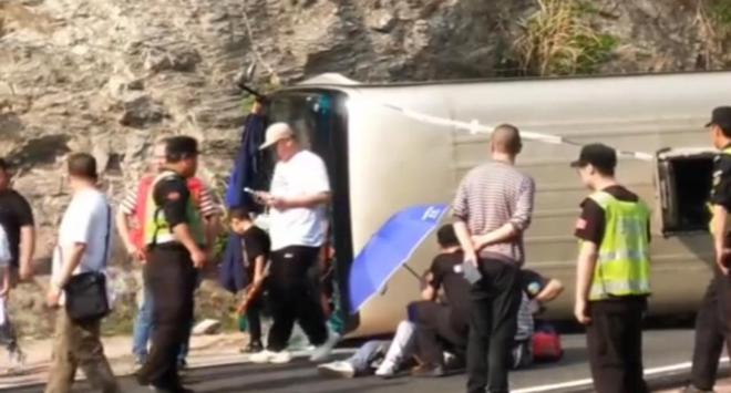 7死8伤华人旅游团美国遭遇车祸死者身份被扒现场画面曝光(图5)