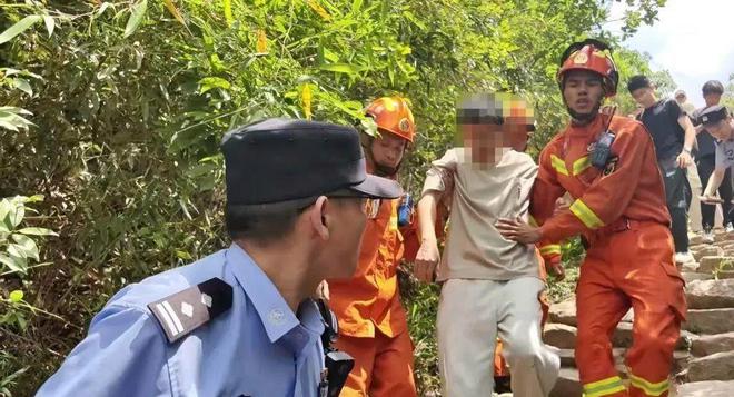 7死8伤华人旅游团美国遭遇车祸死者身份被扒现场画面曝光(图15)
