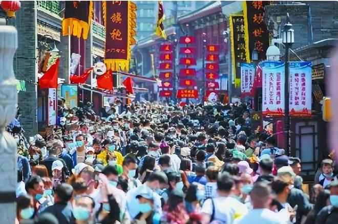 五一出行狂飙史：当35亿中国人同时在路上谁在改写旅游经济学(图2)