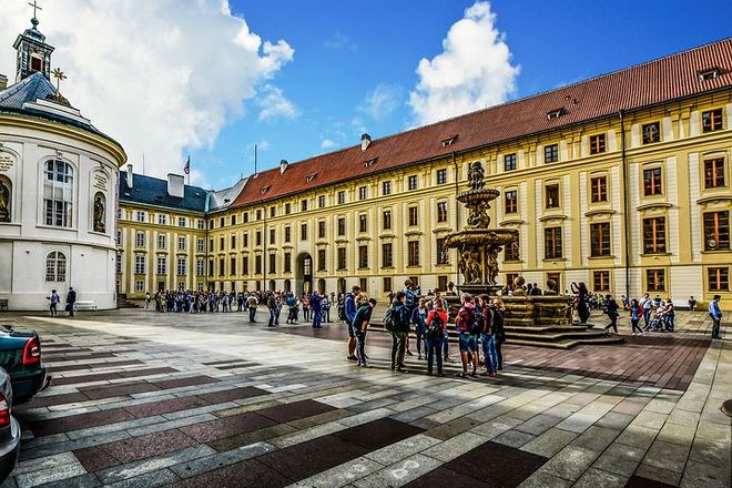 报团旅行和独立旅行哪一个更好？(图4)