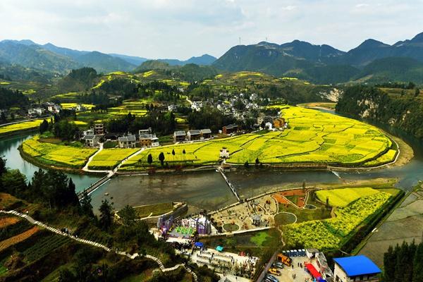 旅行地推荐去哪些城市旅游比较好(图1)