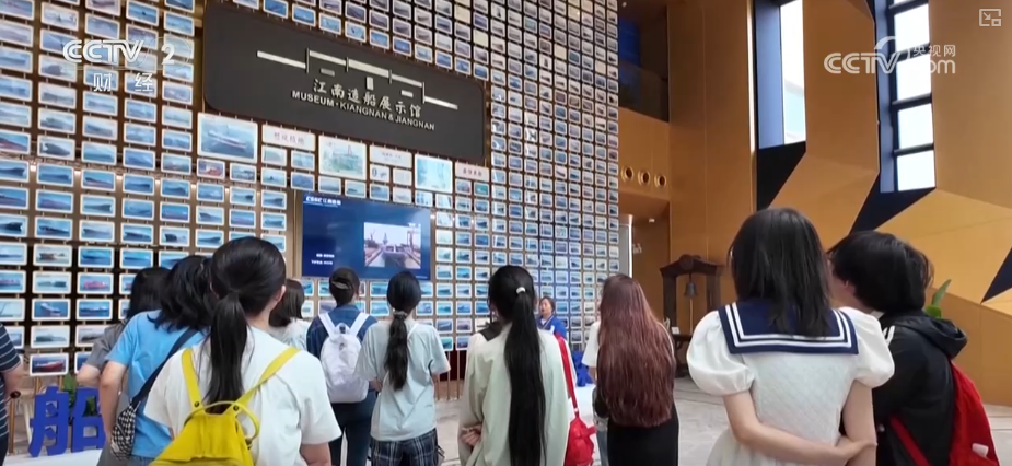 九游娱乐文化：工业美学“硬核气质”出圈释放文旅新空间全新体验激活消费活力(图1)