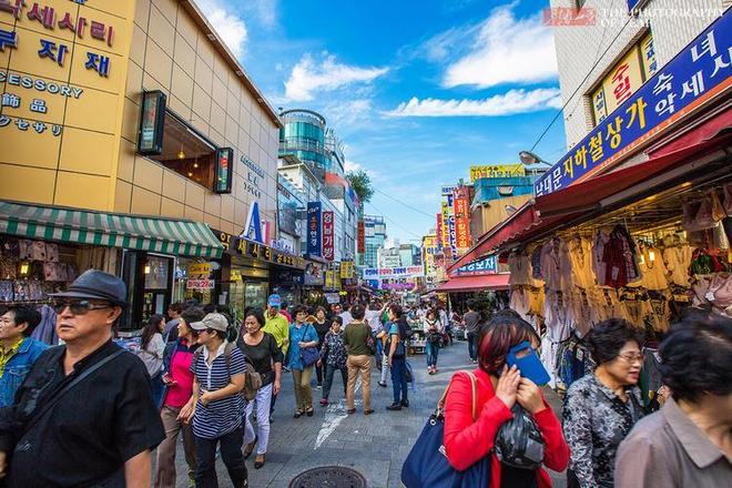 继德国之后英国也开始贴出“中文标语”？中国游客：感到被针对(图16)