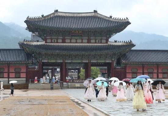 九游娱乐文化：免签政策推动中韩游客“双向奔赴”升温(图1)