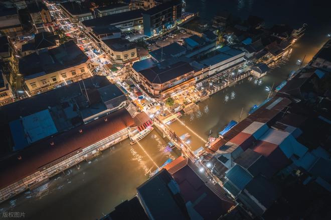 国际机票怎么买最便宜？从2026出境游大数据看低价出行新策略(图2)