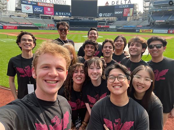 耶鲁百年合唱团中国行首站重庆背后藏着40年深情(图2)