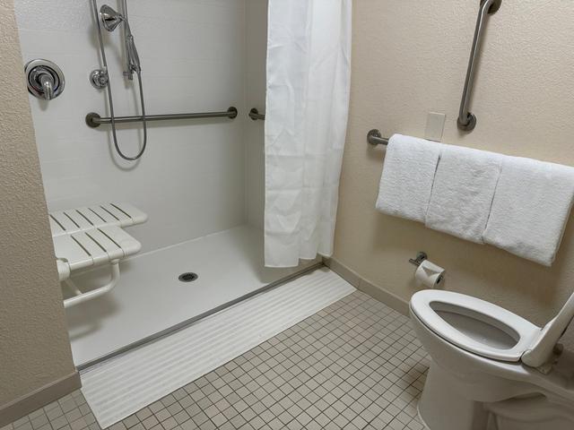 九游娱乐文化：老年人友好型旅游正走俏各国探索适老旅游(图2)