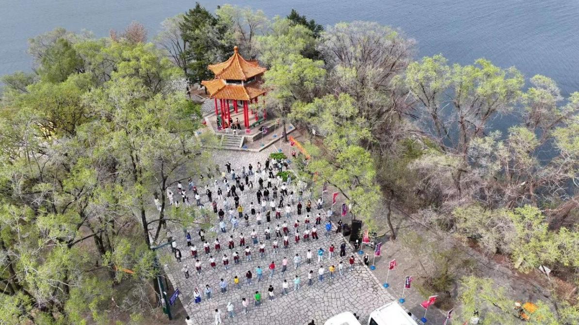 九游娱乐：踏青打卡正当时来抚顺萨尔浒尽享“诗与远方”(图1)